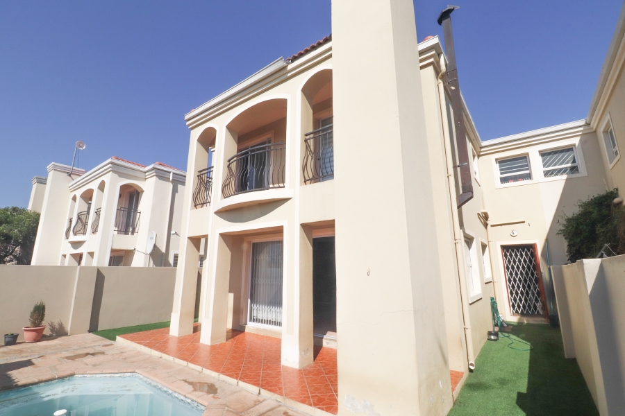 3 Bedroom Property for Sale in Gordons Bay Central Western Cape